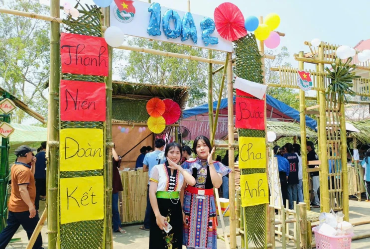 Sinh Hoạt Chủ Điểm & Ngày Hội Ẩm Thực Trường THPT Nguyễn Bỉnh Khiêm