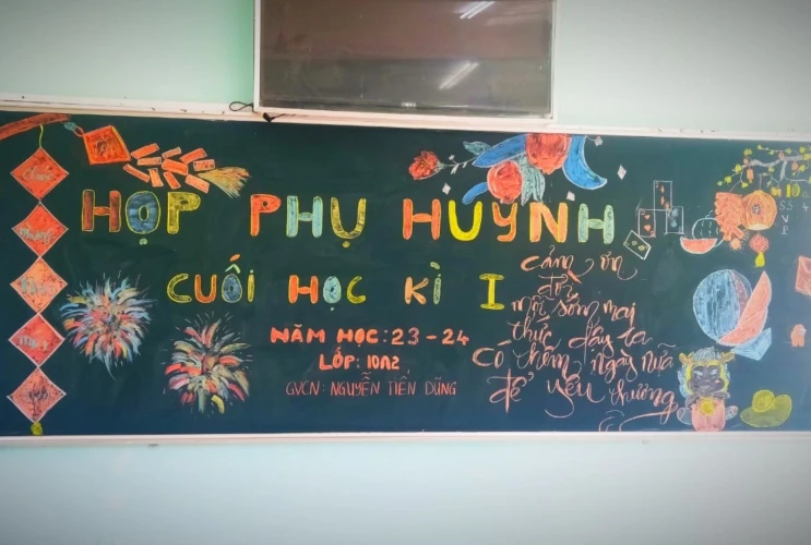 Trang Trí Lớp Học Chuẩn Bị Cho Buổi Họp Phụ Huynh Cuối Học Kỳ I