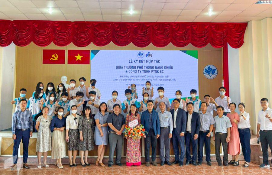 Trường PT Năng khiếu triển khai các Chương trình hỗ trợ sức khỏe tinh thần cho giáo viên và học sinh