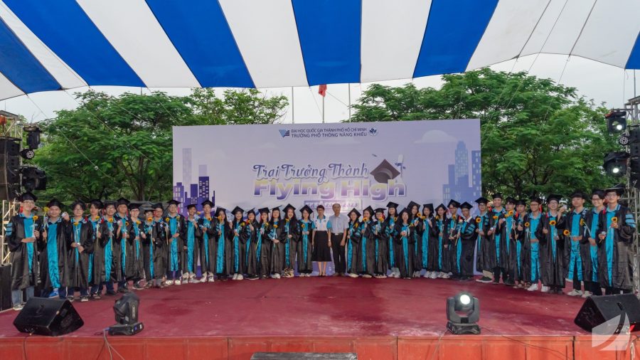 Trại trưởng thành “Flying High”