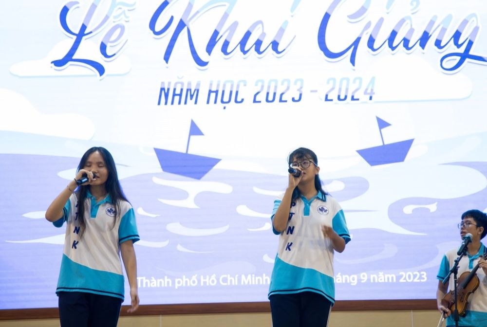 Tiết mục văn nghệ do học sinh thể hiện trong lễ khai giảng