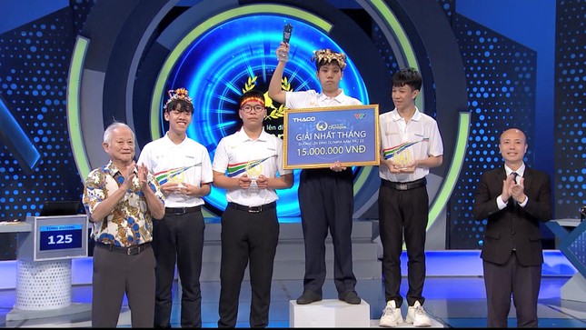 Nguyễn Phạm Quốc Việt đã lội ngược dòng thành công và giành tấm vé thứ 2 vào cuộc thi Quý 1