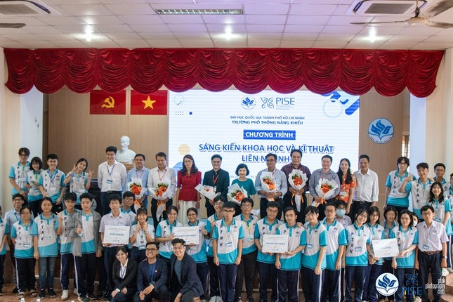 Chương trình “Sáng kiến Khoa học và Kỹ thuật Liên ngành”