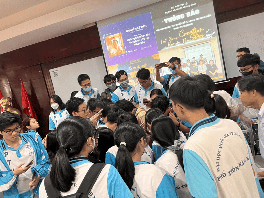 Các em học sinh PTNT tại trường Đại học Quốc Tế