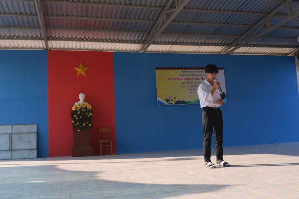 Bài hát “Hồ trên núi” học sinh trường THPT Bình Mỹ