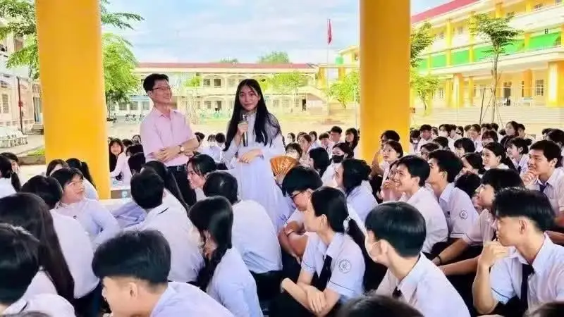 Hướng đến “thế hệ không thuốc lá”