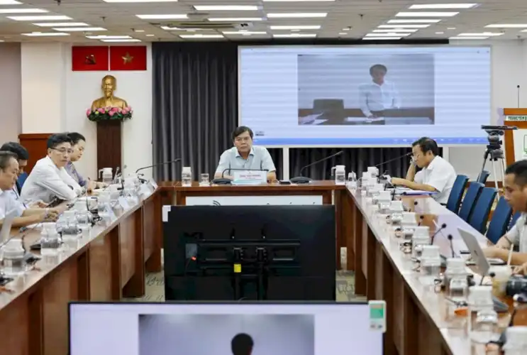 Trường Tiểu học Quang Trung (phường Phú Mỹ) tháo tranh “Luật nhân quả” sau khi được nhắc nhở tuân thủ quy định