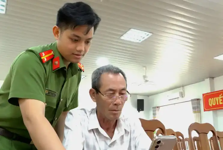 Phường Tân Uyên thực hiện mô hình “Tổ công tác 3 trong 1: Lắng nghe-Tuyên truyền-Hỗ trợ người dân”