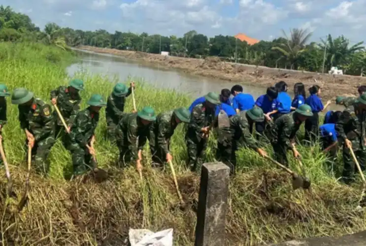 Phường Thuận An Ra Quân Làm Sạch Môi Trường, Phủ Xanh Kênh Rạch