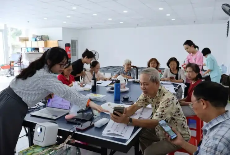 Cách Mạng Số Việt Nam: Từ “Bình Dân Học Vụ” Đến “Bình Dân Học Vụ Số”