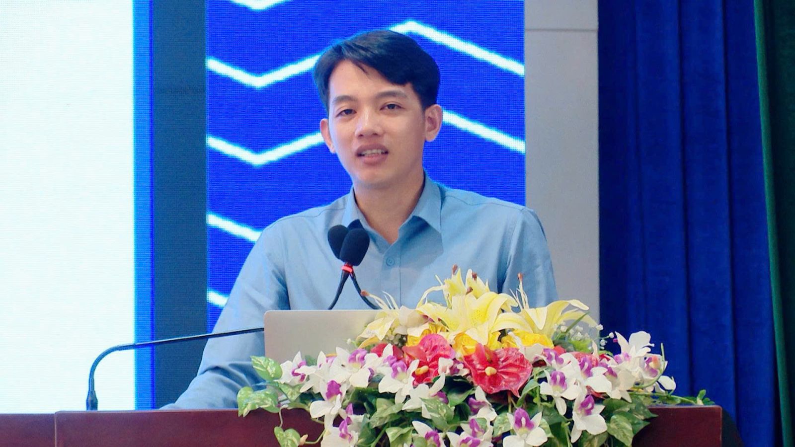 Ông Ngô Mạnh Khương Anh - Đại diện công ty VDOC đã giới thiệu Giải pháp chuyển đổi số #1