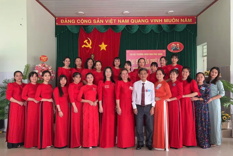 Đại hội chi bộ Trường Mầm non Phú Bình nhiệm kỳ 2025-2027 diễn ra thành công tốt đẹp
