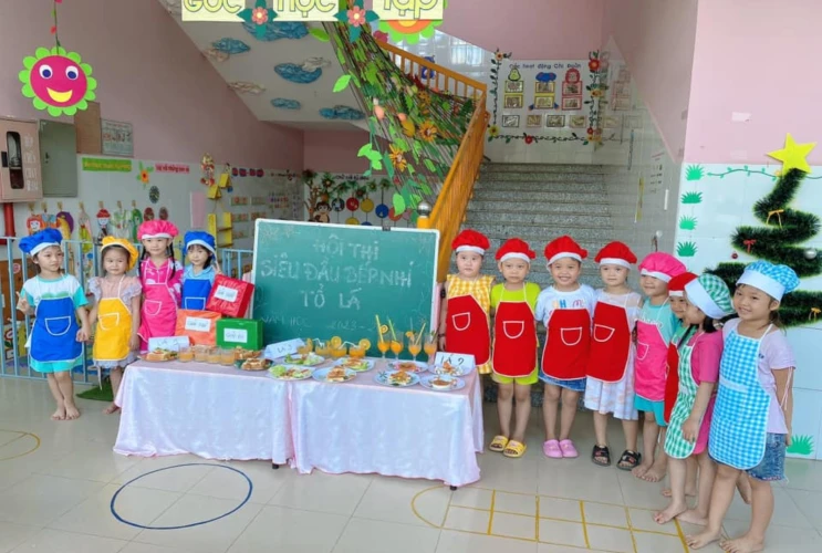 Hội thi “siêu đầu bếp” cấp tổ – Các bé trường Mầm non Phú Bình trổ tài sáng tạo!