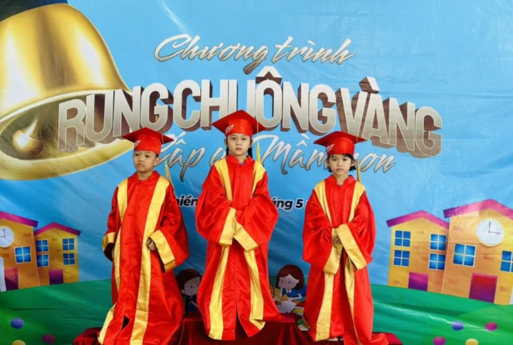 Chào mừng hội thi "Rung chuông vàng"