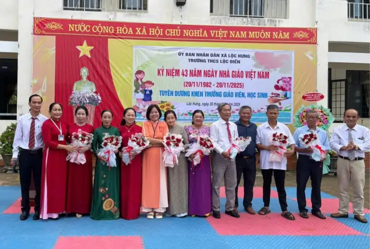 Trường THCS Lộc Điền long trọng tổ chức Lễ chào mừng Ngày Nhà giáo Việt Nam 20/11
