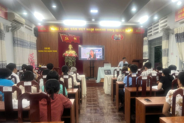 Buổi tập huấn trực tuyến Thư viện số tại trường THCS Quang Trung - tỉnh Đồng Nai