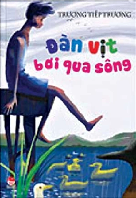 Đàn vịt bơi qua sông
