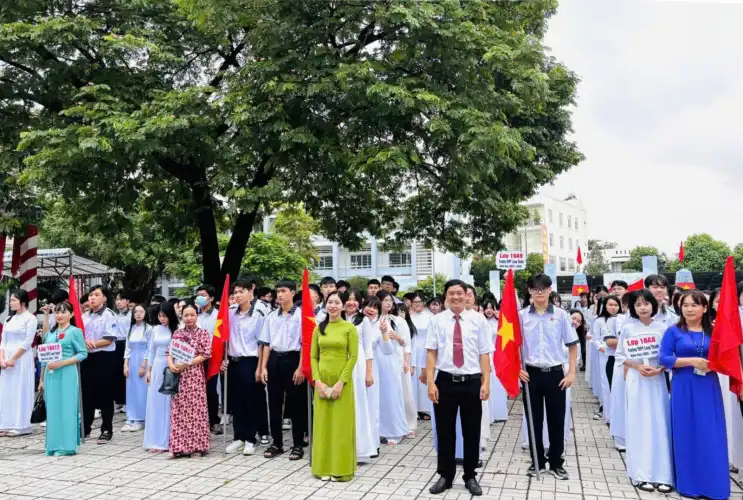 Trường THPT Long Thành Khai Giảng Năm Học 2025-2026: Vững Bước Trên Hành Trình Tri Thức