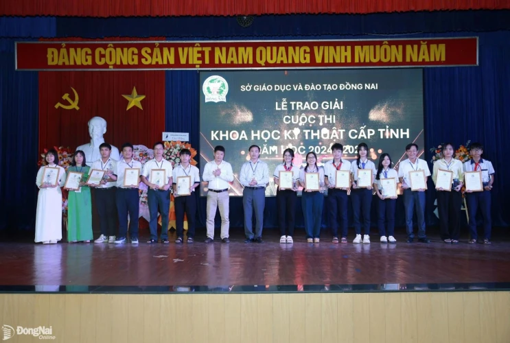 Trao 109 giải tại Cuộc thi khoa học kỹ thuật học sinh trung học cấp tỉnh