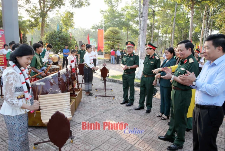 Thanh niên với sứ mệnh giữ gìn văn hóa dân tộc - Bài 2