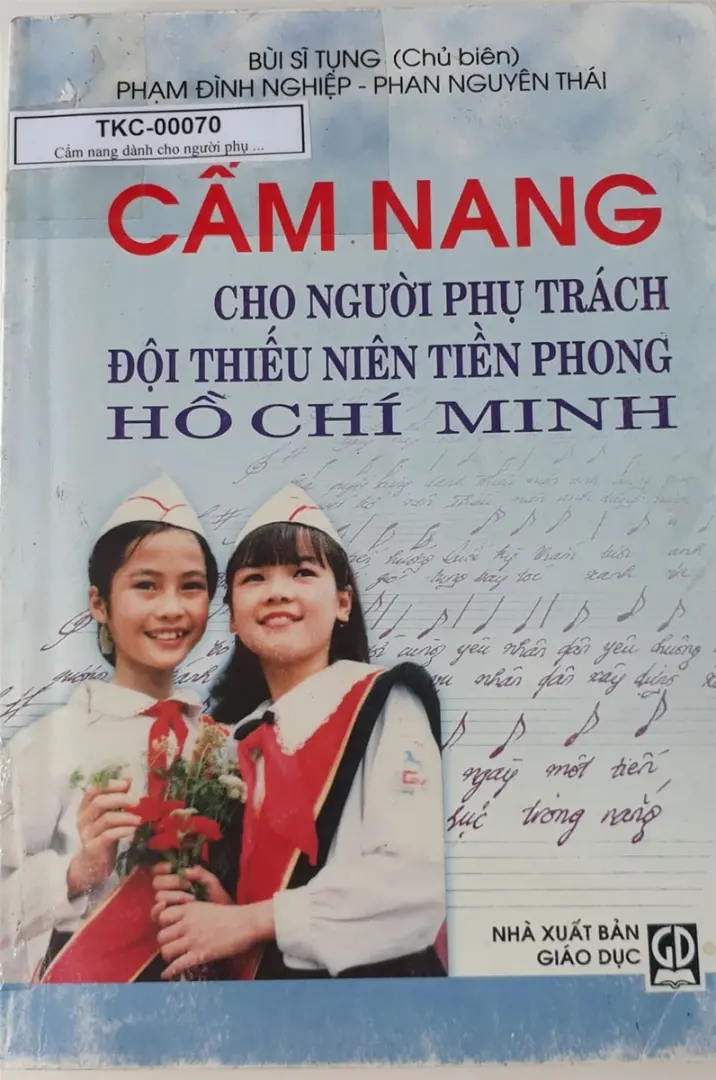 Cẩm nang cho người phụ trách Đội Thiếu niên tiền phong Hồ Chí Minh