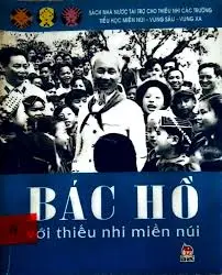 Bác Hồ với thiếu nhi miền núi