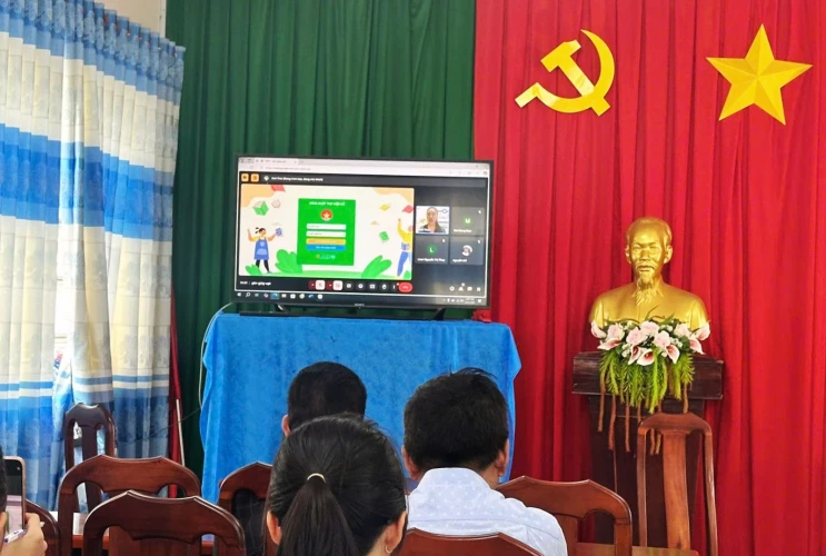 Tập huấn Thư viện số DLib K12 tại trường Tiểu học Trung Tâm