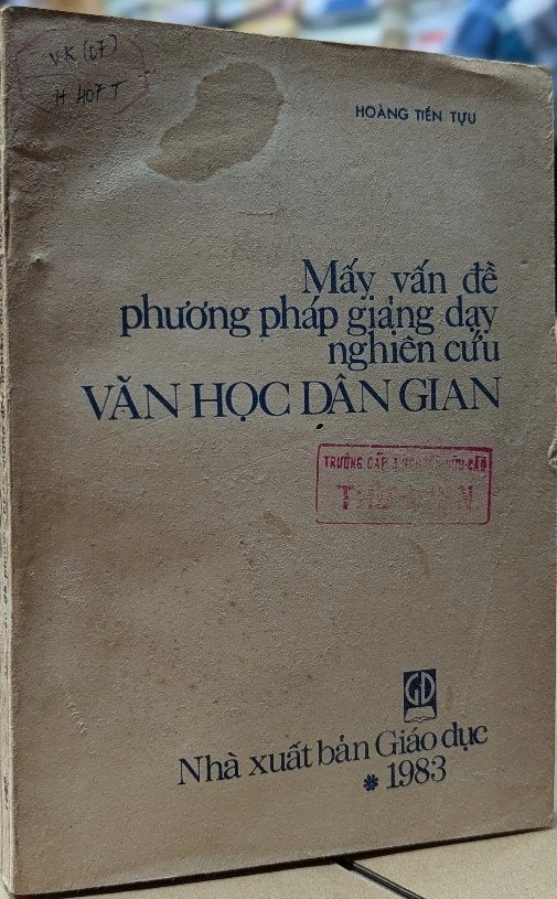 Mấy vấn đề phương pháp giảng dạy nghiên cứu văn học dân gian