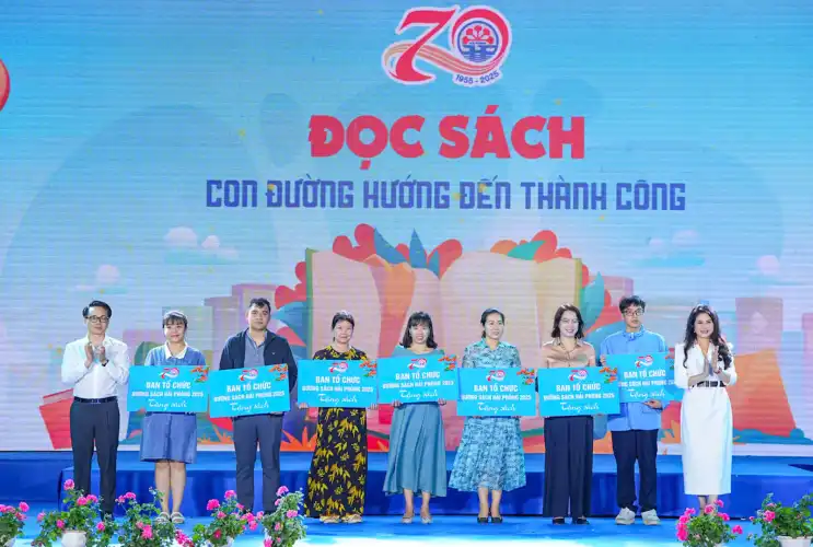 Hải Phòng: Khai mạc Đường sách 2025 với chủ đề “Đọc sách – Con đường hướng đến thành công”