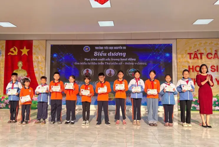 Trường Tiểu học Nguyễn Du đẩy mạnh học tập, nghiên cứu trên Thư viện số