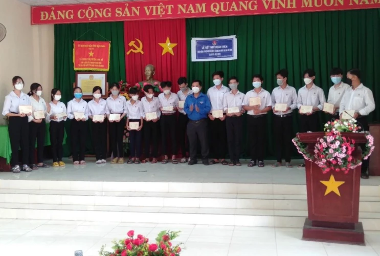 Kết nạp Đoàn viên mới