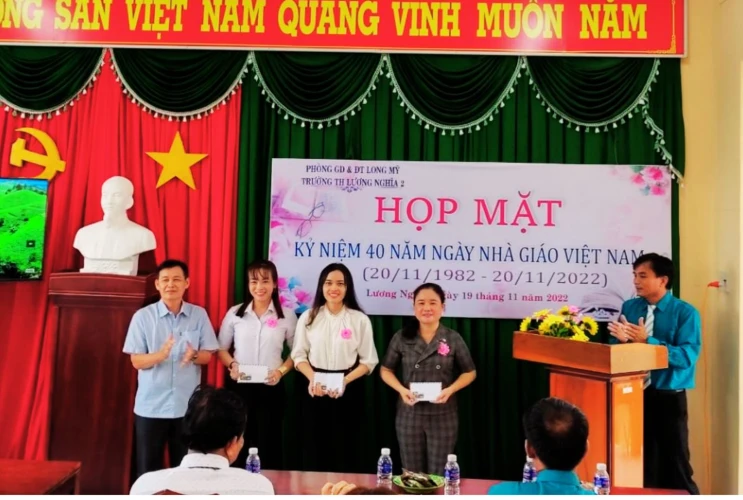 Họp mặt kỉ niệm 40 năm ngày Nhà giáo Việt Nam (20/11/1982 – 20/11/2022)