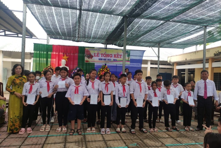 Lễ tổng kết năm học 2023-2024