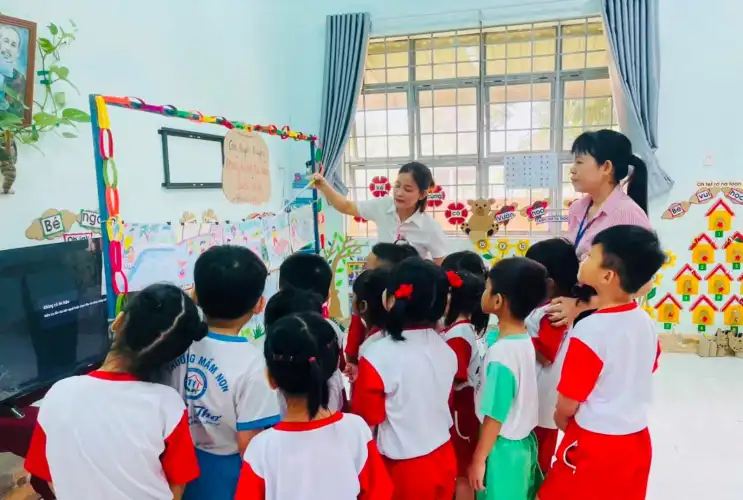 Tăng cường tiếng Việt cho trẻ mầm non người dân tộc thiểu số