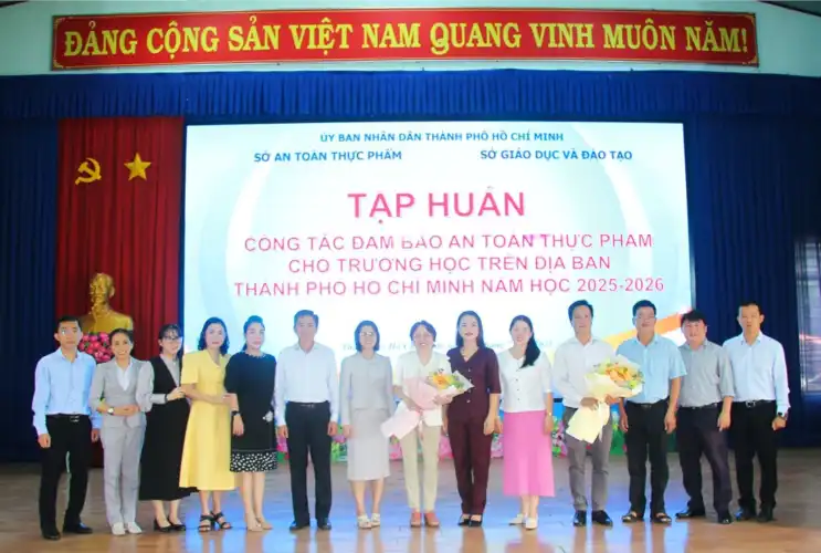 Tập huấn công tác đảm bảo an toàn thực phẩm cho các trường học trên địa bàn TP. Hồ Chí Minh năm học 2025-2026