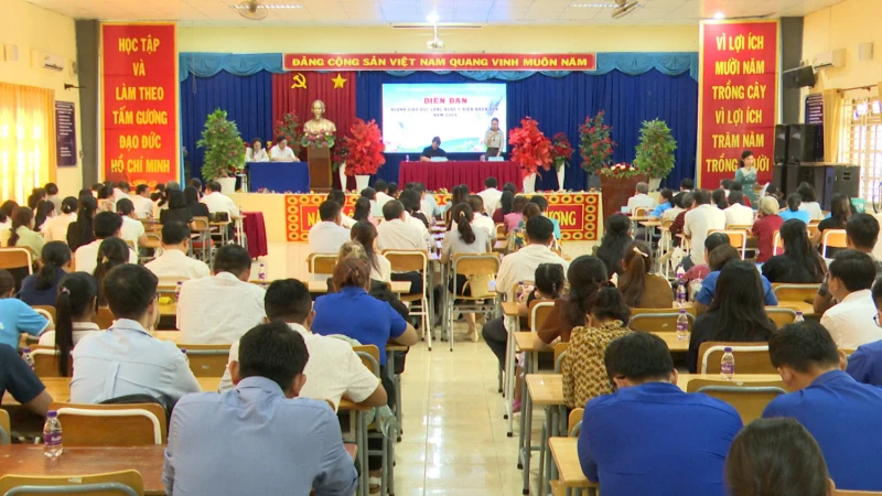 Thủ Dầu Một tổ chức diễn đàn “Ngành giáo dục lắng nghe ý kiến của nhân dân”