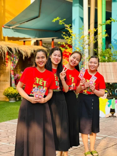 Bé vui đến lớp sau kỳ nghỉ Tết