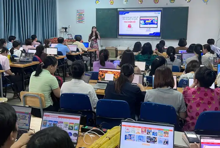 Trường THCS Hiệp Phú Đẩy Mạnh Chuyển Đổi Số Qua Buổi Tập Huấn Thư viện số DLib K12