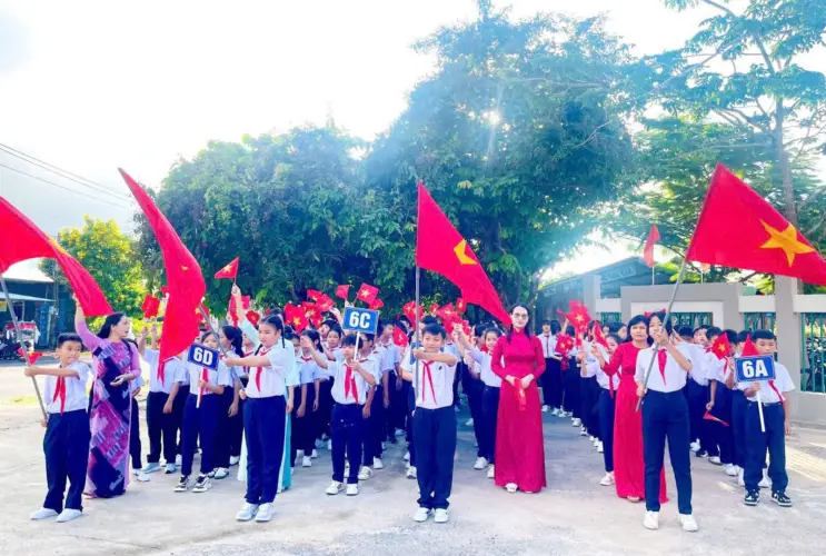 Rộn Ràng Ngày Khai Giảng: Chào Mừng Năm Học Mới Cùng Trường THCS Mạc Đĩnh Chi