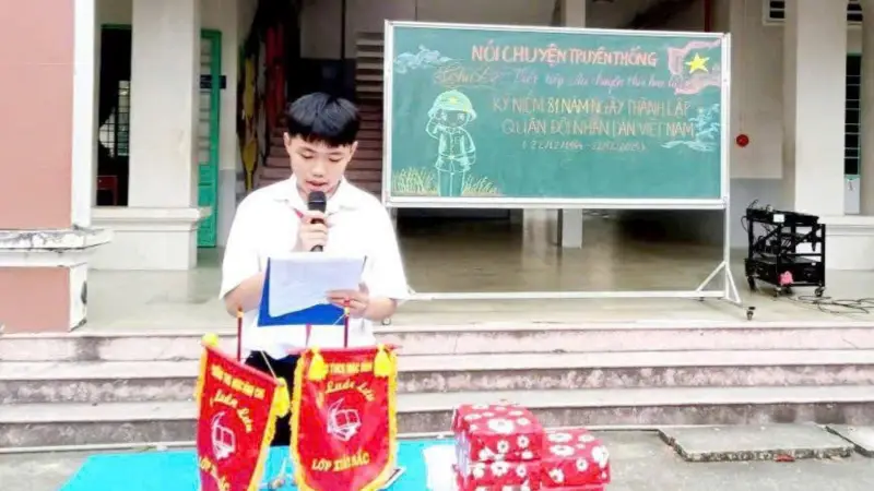 Sinh hoạt truyền thống 22/12: Thầy trò Mạc Đĩnh Chi cùng nhau ôn lại lịch sử