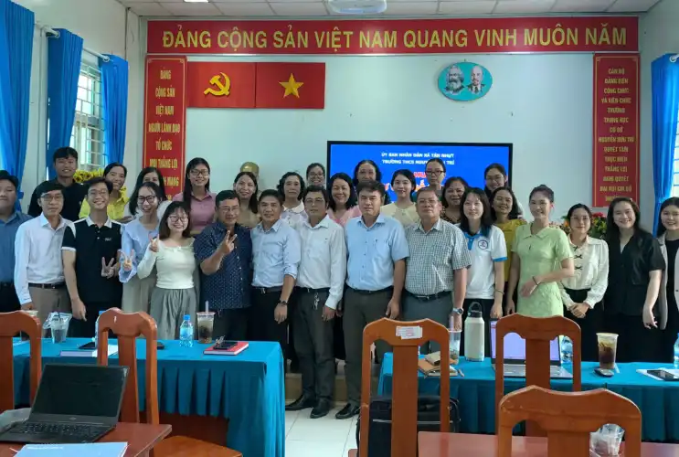 Khám Phá Thư Viện Số DLib K12: Bước Tiến Số Hóa Giáo Dục Tại Trường THCS Nguyễn Hữu Trí