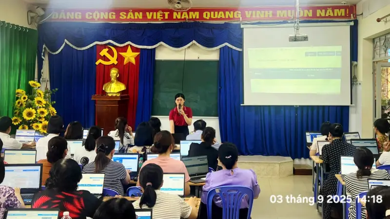Tập Huấn Ứng Dụng Công Nghệ Thông Tin – Nâng Cao Hiệu Quả Quản Lý Giáo Dục