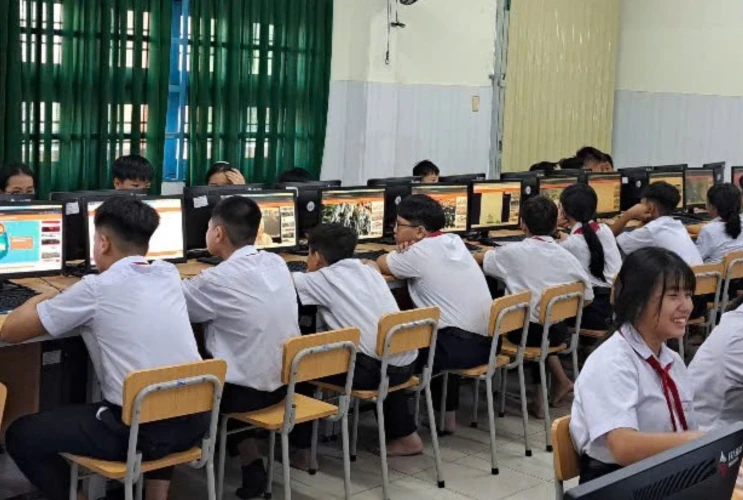 Khơi Dậy Lửa Đam Mê Tri Thức – Tuần Lễ Đọc Sách Ý Nghĩa Tại Trường THCS Phú Mỹ Cùng Thư Viện Số DLib K12