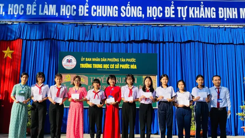 Buổi Sáng Đầu Tuần Đầy Ý Nghĩa Tại Trường THCS Phước Hòa