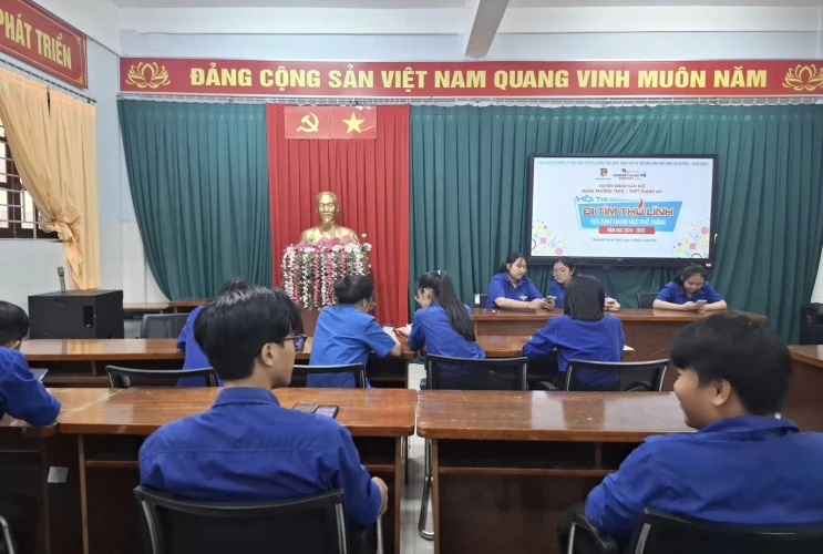 Hội thi "Đi tìm Thủ lĩnh học sinh THPT"