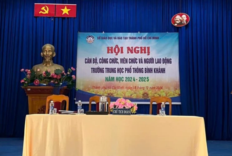 Hội nghị cán bộ, công chức, viên chức và người lao động trường THPT Bình Khánh năm học 2024-2025