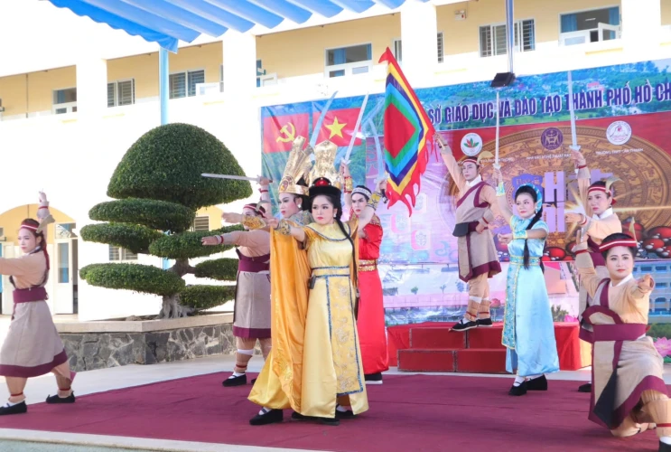 Trường THPT Cần Thạnh tổ chức chương trình nghệ thuật sân khấu Hát Bội