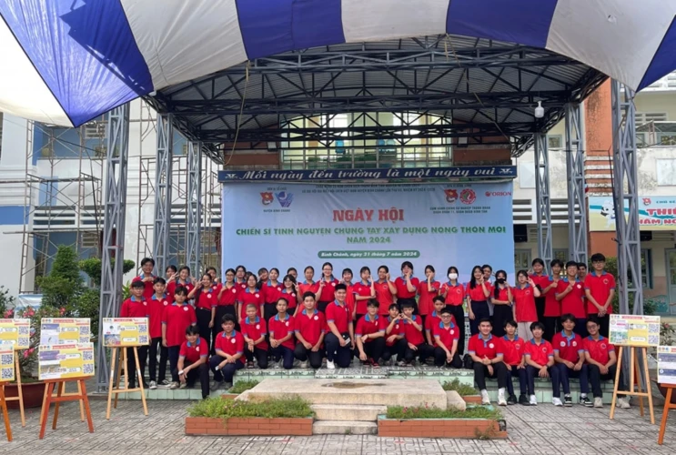 Chiến sĩ tình nguyện chung tay xây dựng nông thôn mới - năm 2024