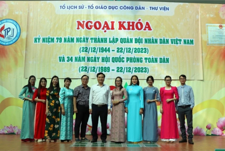 Hoạt động "Kỉ niệm 79 năm thành lập QĐND Việt Nam và 34 năm ngày Hội quốc phòng toàn dân"