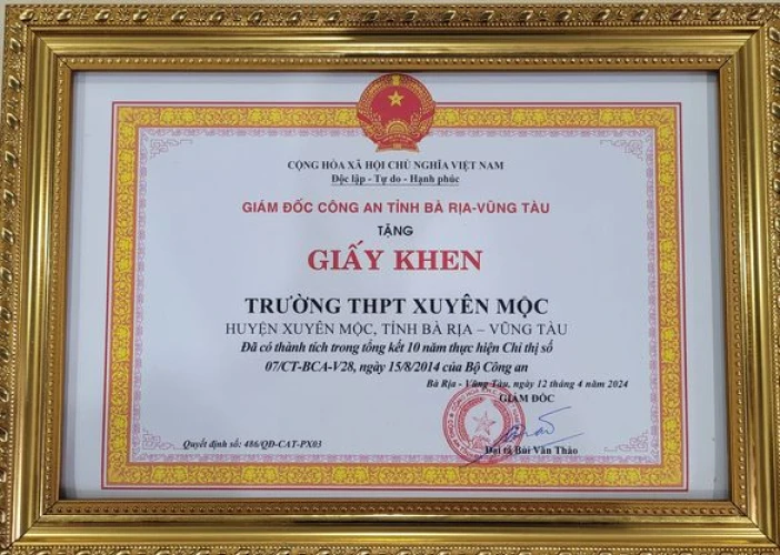 TRƯỜNG THPT XUYÊN MỘC ĐƯỢC KHEN THƯỞNG TRONG HỘI NGHỊ TỔNG KẾT 10 NĂM THỰC HIỆN CHỈ THỊ SỐ 07/CT-BCA-V28